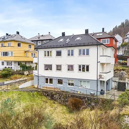 Daire Lille Damsgardsveien 61 *